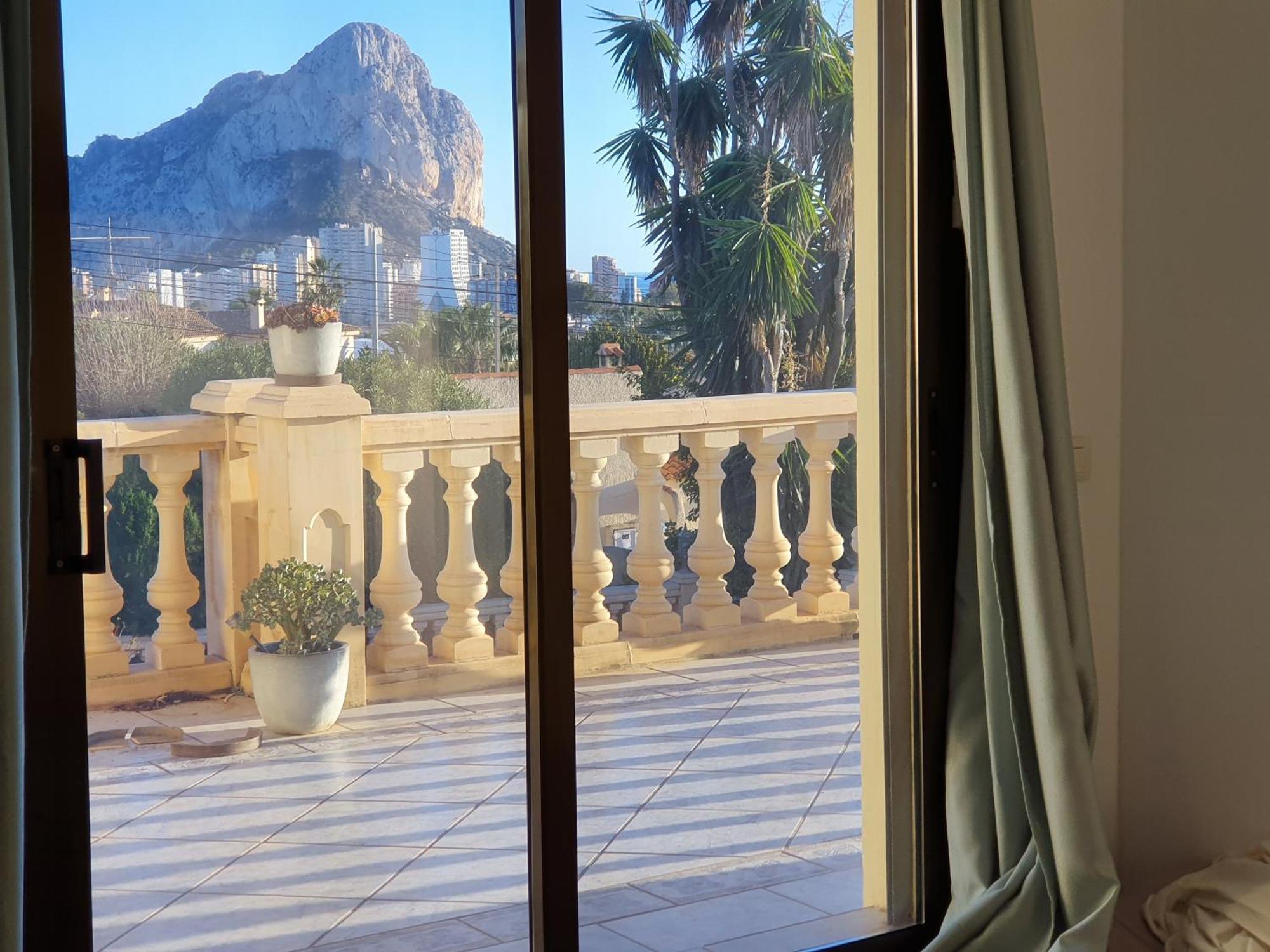 Luxury Villa - Pool, Hot Tub, Aircon, Tvs, Home Cinema, Office, Gbit Internet, Sports Equipment Calpe Exterior photo